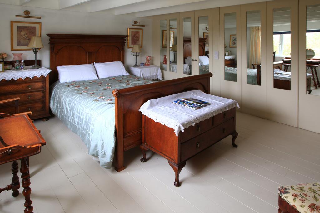 Danny Minnies Country House Annagry Room photo